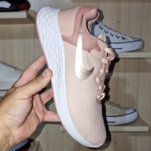 Nike Revolution 6 Rosa (Deportiva)