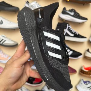 UltraBoost Negro