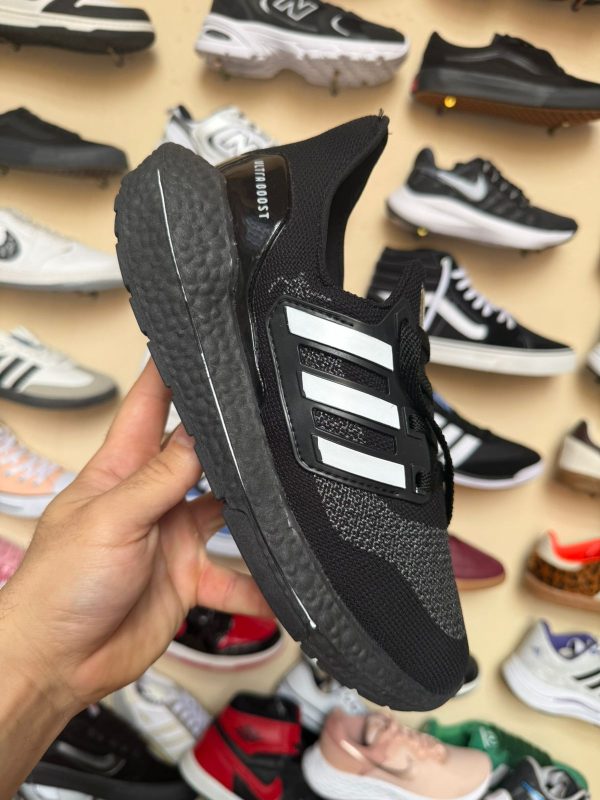 UltraBoost Negro