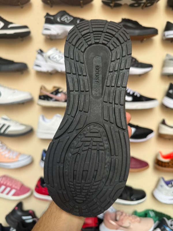 UltraBoost Negro - Image 4