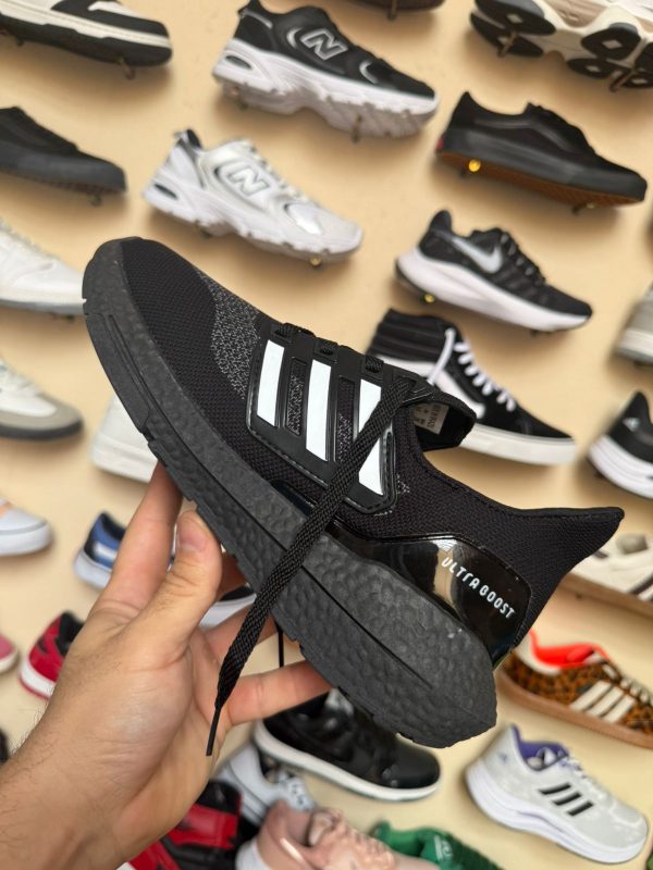 UltraBoost Negro - Image 3
