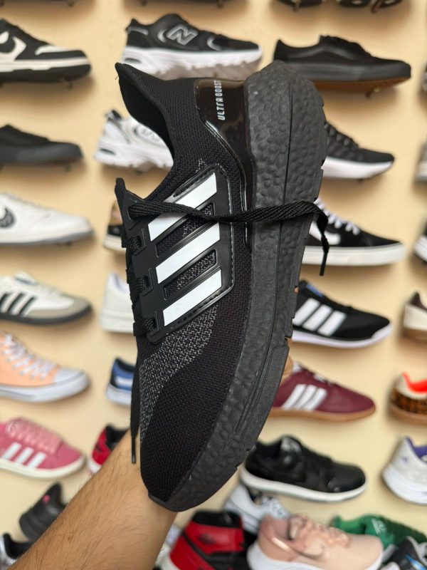 UltraBoost Negro - Image 2